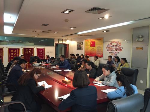 礦建二公司第一時間傳達(dá)貫徹建設(shè)集團干部大會精神