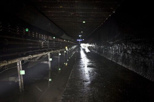 礦建三公司雙龍項目部輔助運(yùn)輸巷工程順利完工