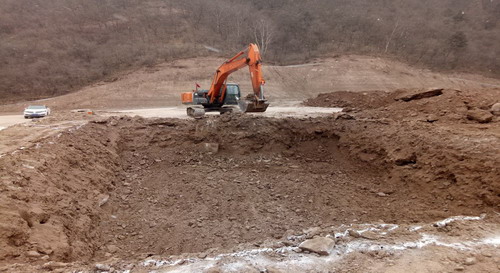 銅川分公司冶坪煤礦矸石倉、通風機房配電室等工程順利開工