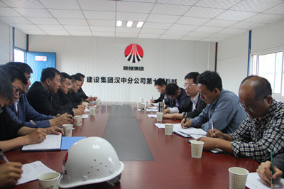 龍鋼集團副總經理張曉龍一行來漢中分公司 勉縣項目視察
