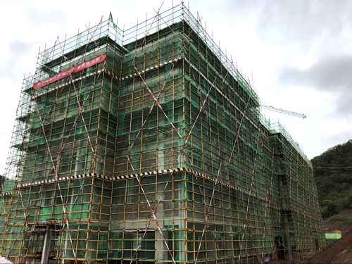 陜煤建設(shè)銅川分公司:冶坪煤礦單身宿舍項目順利通過主體驗收