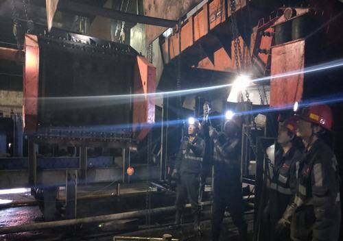 陜煤建設韓城分公司安裝第三項目部攻堅克難提前完成張家峁煤礦原煤倉及產品倉給煤機改造工程