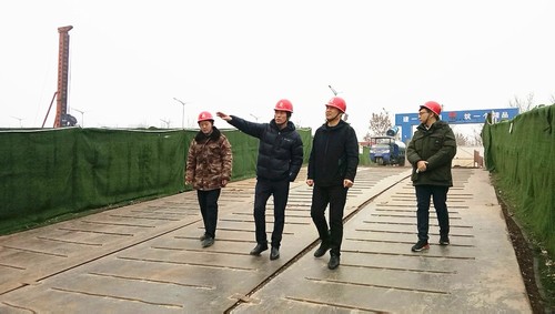 劉合理蒞臨銅煤公司承建的藍(lán)山水岸(南區(qū))工地檢查指導(dǎo)工作