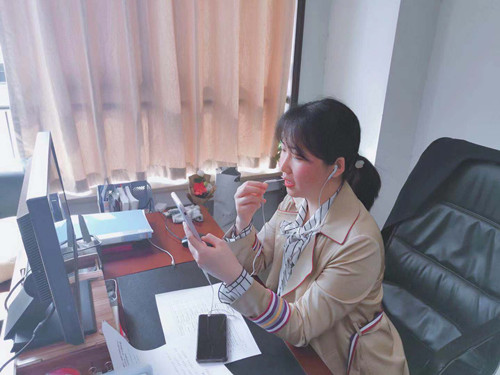 陜煤建設天工公司“逐夢新時代?巾幗綻芳華”女工經典誦讀活動成功舉辦