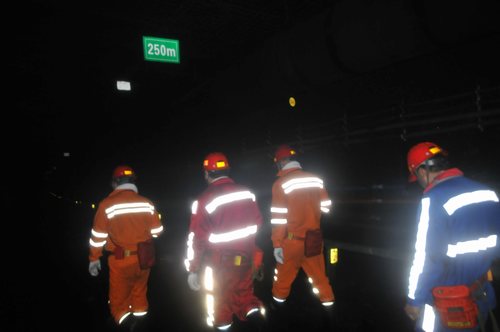 陜煤建設(shè)掘進(jìn)公司:圓滿完成122109工作面切眼工程力保采掘平衡