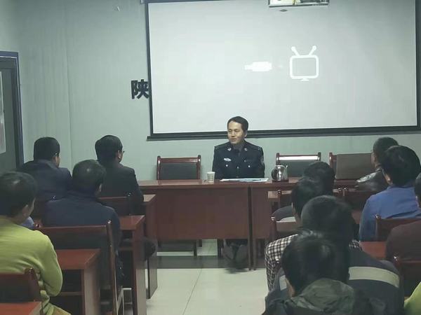 陜煤建設(shè)韓城分公司安裝三項(xiàng)目部邀請(qǐng)“大咖”開展普法知識(shí)講座活動(dòng)