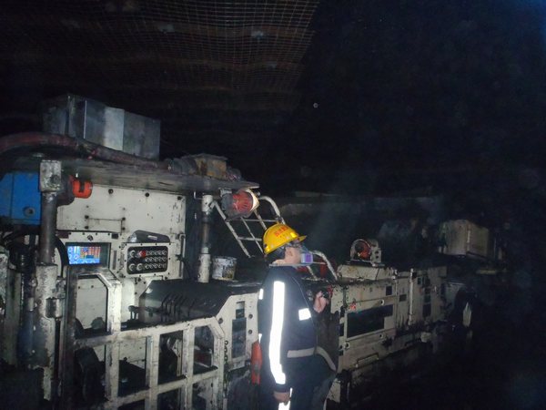 陜煤建設(shè)掘進(jìn)公司:同比收入增長(zhǎng)156% 10月份經(jīng)營(yíng)效益創(chuàng)歷史新高