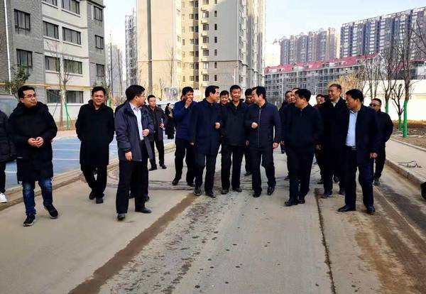 銅川礦業公司黨委書記、執行董事劉水利一行蒞臨銅煤1#、2#住宅小區現場調研指導工作