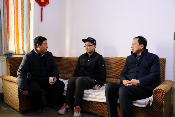 陜煤建設澄合分公司春節前慰問困難職工