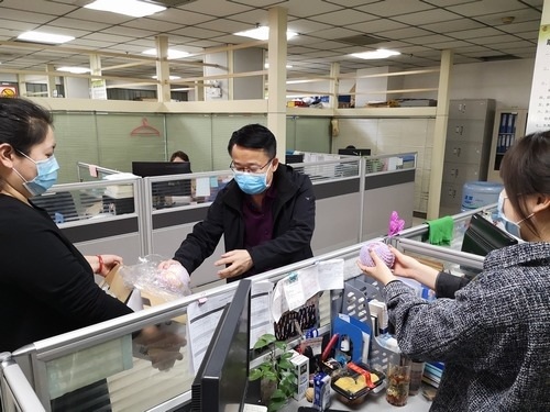 “蘋蘋”安安，陜煤建設(shè)路橋分公司戰(zhàn)“疫”有溫度