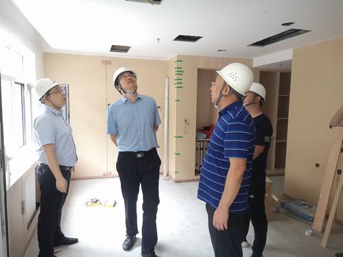 陜煤實業集團副總經理張四棟蒞臨西煤機養老院項目檢查指導工作