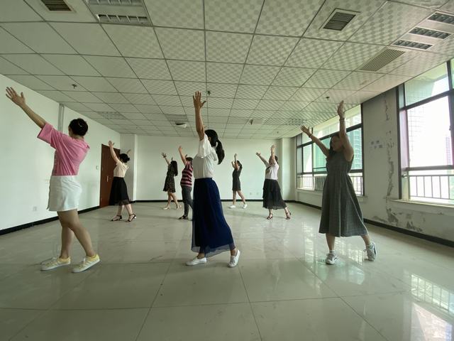 設計研究院：廣播體操展風采 勞逸結合效率高