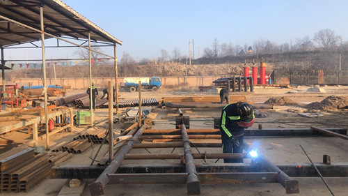 陜煤建設機電安裝公司:冬至雖冷人心暖