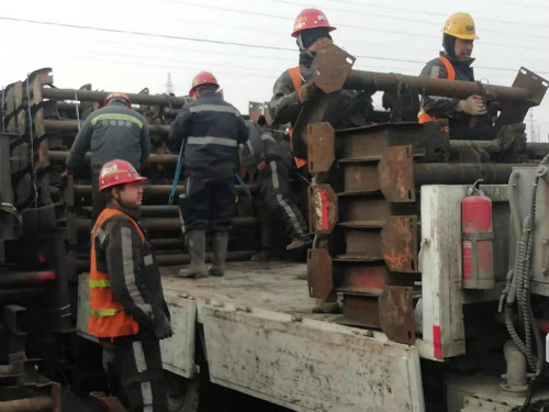 陜煤建設機電安裝公司神府項目部抗擊嚴寒力保工程順利進行