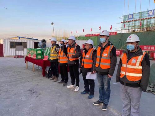 陜煤建設銅煤公司第十六項目部春節慰問過新年,濃濃關愛暖人心