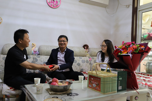 陜煤建設(shè)機(jī)電安裝公司:病魔無(wú)情安裝有愛(ài)