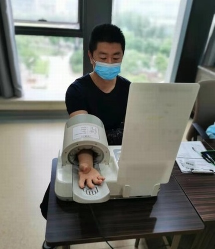 陜煤建設(shè)路橋分公司關(guān)愛(ài)職工健康促企業(yè)發(fā)展