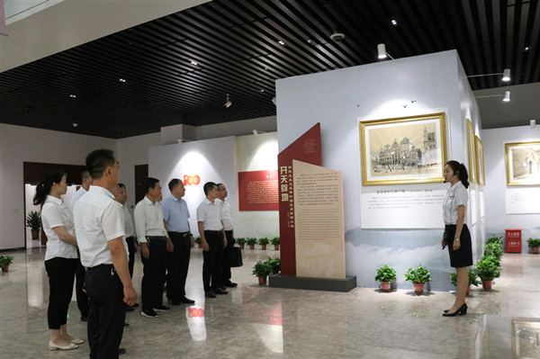 陜煤建設(shè)澄合分公司機(jī)關(guān)黨支部紅色尋訪(fǎng)過(guò)主題黨日