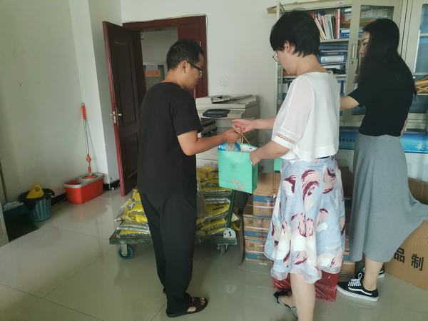 陜煤建設設計研究院：炎炎夏日送清涼 款款深情暖人心