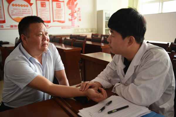 陜煤建設煤礦運營服務分公司：邀請首都大醫生走進基層一線為職工健康保駕護航