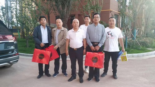 建設集團大秦置業公司：關懷一線 情暖中秋