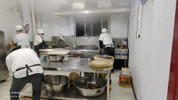 陜煤建設礦建二公司第二項目部開展食品衛生安全專項檢查及演練活動