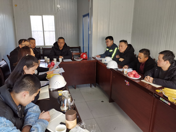 陜煤建設(shè)機(jī)電安裝公司承建的趙石畔煤礦安裝工程通過驗收