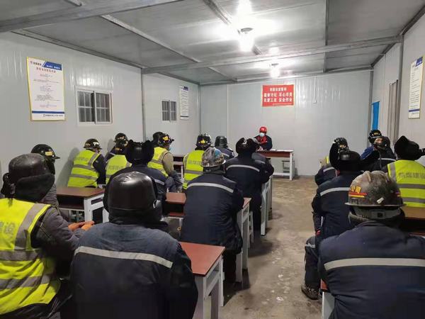 陜煤建設礦建二公司：三個“突出”加速人才隊伍建設