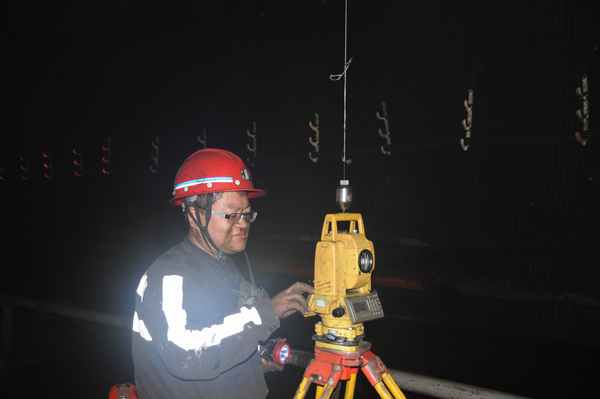 陜煤建設煤礦運營服務分公司：“搶抓機遇促生產 服務煤礦塑品牌”勞動競賽火熱開啟