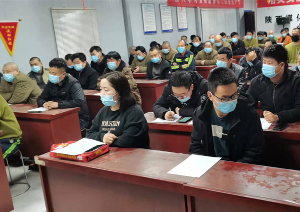 陜煤建設(shè)機(jī)電安裝公司職工用行動履行安全生產(chǎn)承諾