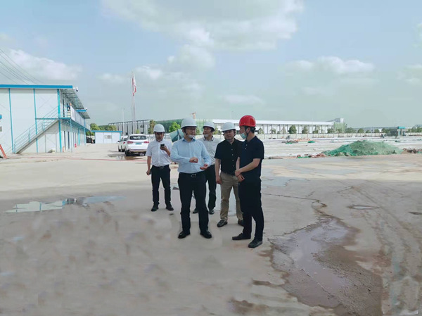 成都市金堂縣委常委、統戰部部長朱和金一行蒞臨四川龐源成都智能制造項目檢查指導工作