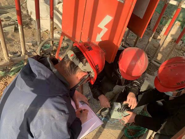 陜煤建設(shè)韓城分公司土建十二項目部“三從嚴一加強”把牢“安全關(guān)”