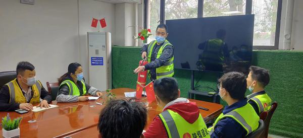 陜煤建設銅煤公司基層項目部開展消防應急演練，筑起安全防火墻