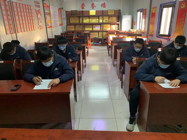 陜煤建設韓城分公司安裝三項目部“三把鎖”鎖緊節前清廉門