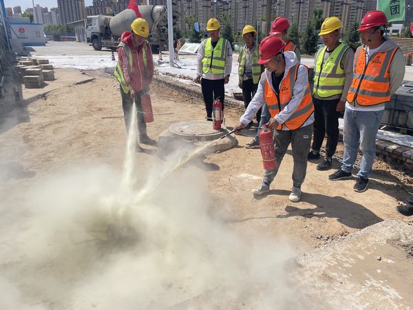 科創新城同慧運動公園項目經理部開展消防應急演練夯實安全基礎