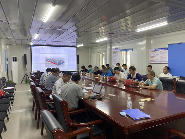 灃西新城第五學校項目超危大工程-非標準吊籃順利通過專家驗收