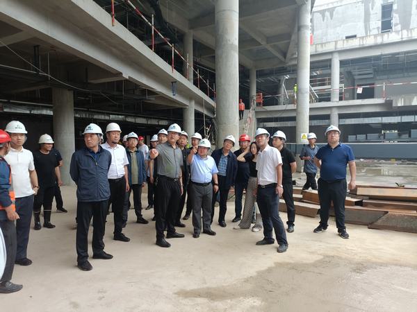 榆林城投集團黨委書記、董事長、總經理郝君一行深入陜煤建設榆林公司施工項目檢查指導工作