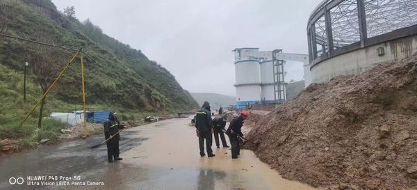 陜煤建設天工公司安裝三部全體人員齊心抗洪保安全