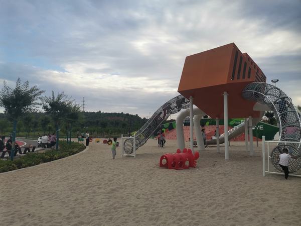 陜煤建設(shè)榆林公司聚焦服務(wù)惠民生 打造休閑娛樂新場(chǎng)所