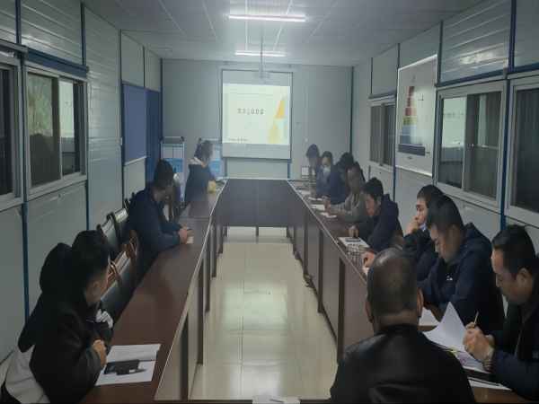 陜煤建設韓城分公司以最實“安全服務”、最暖“溫馨提醒” 密織安全風險防范網