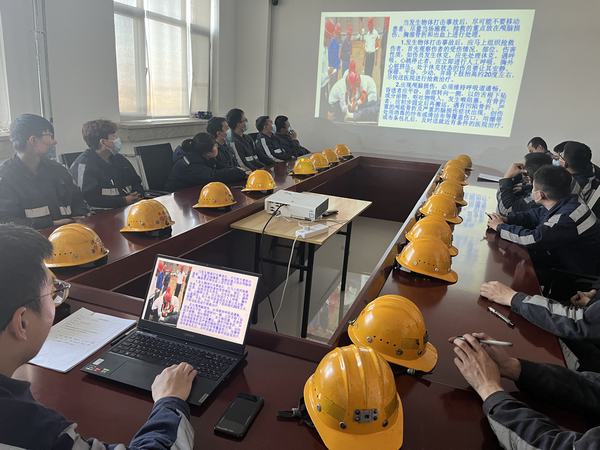 陜煤建設(shè)洗選煤運(yùn)營公司神渭首端運(yùn)營項(xiàng)目部：巧用“加減乘除法” 員工安全感“再加碼”