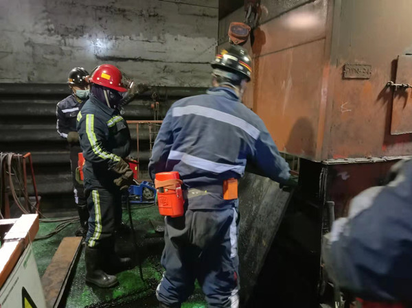 陜煤建設機電安裝公司：喜度良宵辭舊歲，元旦工程檢修忙