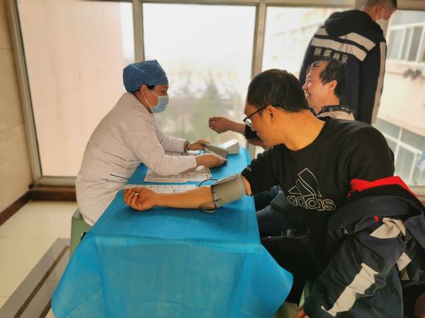 陜煤建設集團洗選煤運營公司澄合山陽運營項目部：新添舉措嚴把職工“健康關”