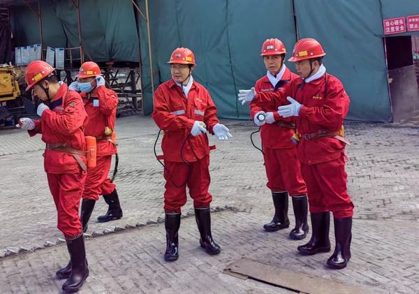 國家礦山安全監察局陜西局李社副局長蒞臨韓城礦業王峰煤礦檢查指導工作