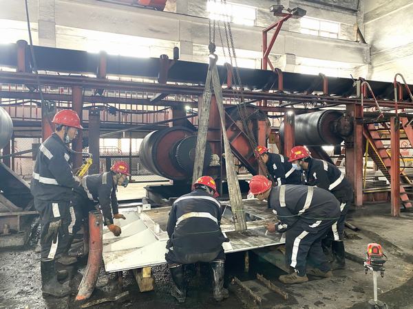 陜煤建設韓城分公司：91小時鏖戰張家峁礦驅動裝置檢修戰役