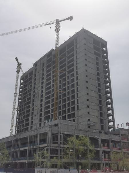 陜煤建設銅煤公司承建的泰寶酒店式公寓順利通過主體結構驗收