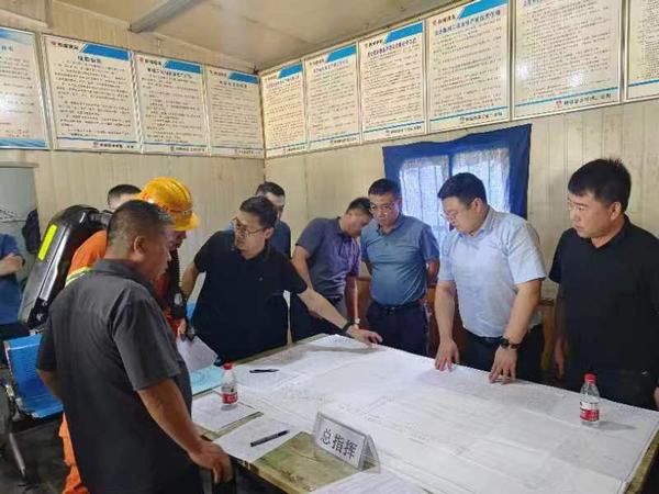 陜煤建設礦建二公司第二項目部組織開展火災事故演練