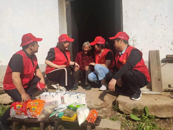 溫情傳遞暖人心