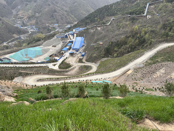 陜煤建設(shè)漢中分公司礦山道路松散邊坡安全防護(hù)掛網(wǎng)項目順利通過竣工驗收