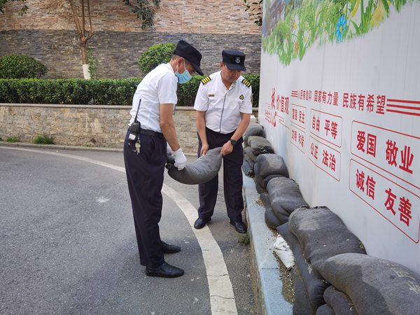 陜煤建設大秦置業公司：多措并舉做好小區防汛備汛工作
